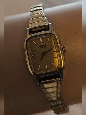 Vintage Seiko Gold Tone Women’s Watch